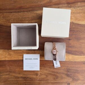 Michael Kors Women's Watch in Rose Gold